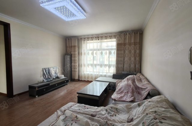 文轩，东关，前排威尼斯二期135平带车库，铃铛湖旁，鼎舜花园