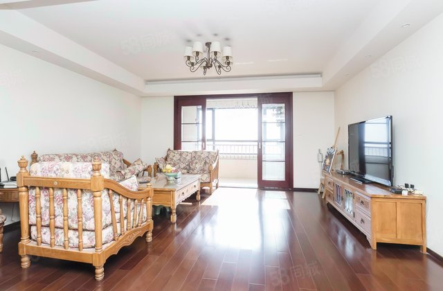 新里西斯莱公馆5室2厅277.08㎡1350万二手房图片