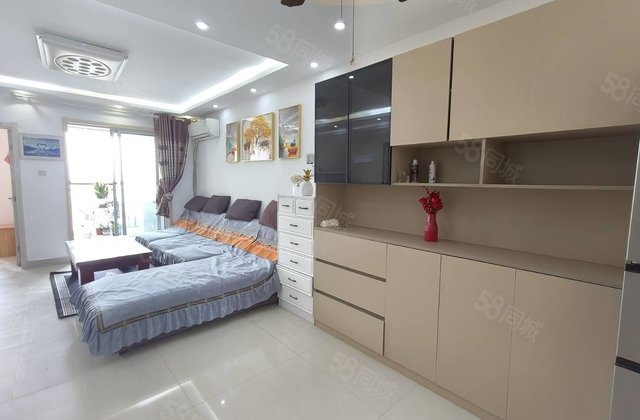 阿卡迪亚四期，带储藏室，精装修，两室两厅，前排无遮挡