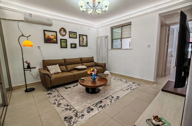 市医院，湖边房，水韵花都，鼎舜花园孝心一楼精装修三室，免大税