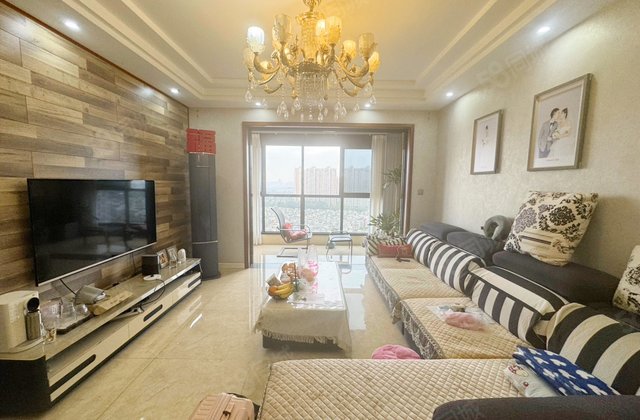 保利拉斐公馆4室2厅124㎡137万二手房图片