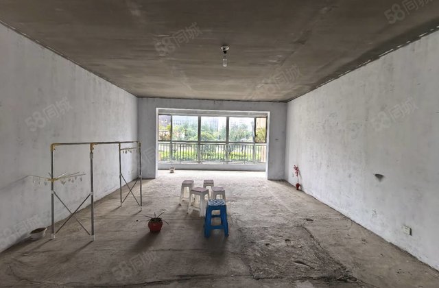 鸣瑞园(新市东街)4室2厅220㎡170万二手房图片