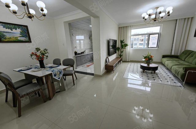 花园路  附近电梯房三室两厅精装修115平 仅售58.8万