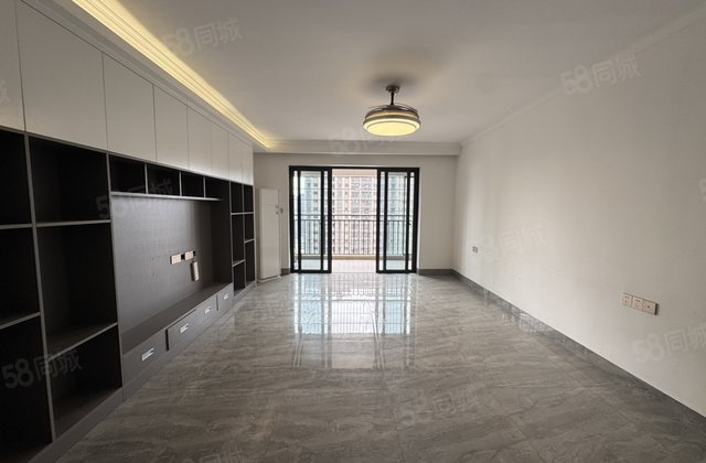 名门世家4室2厅141㎡125万二手房图片