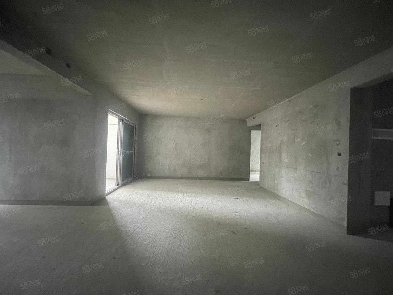 国瑞麓林府4室2厅3卫143㎡南北125万