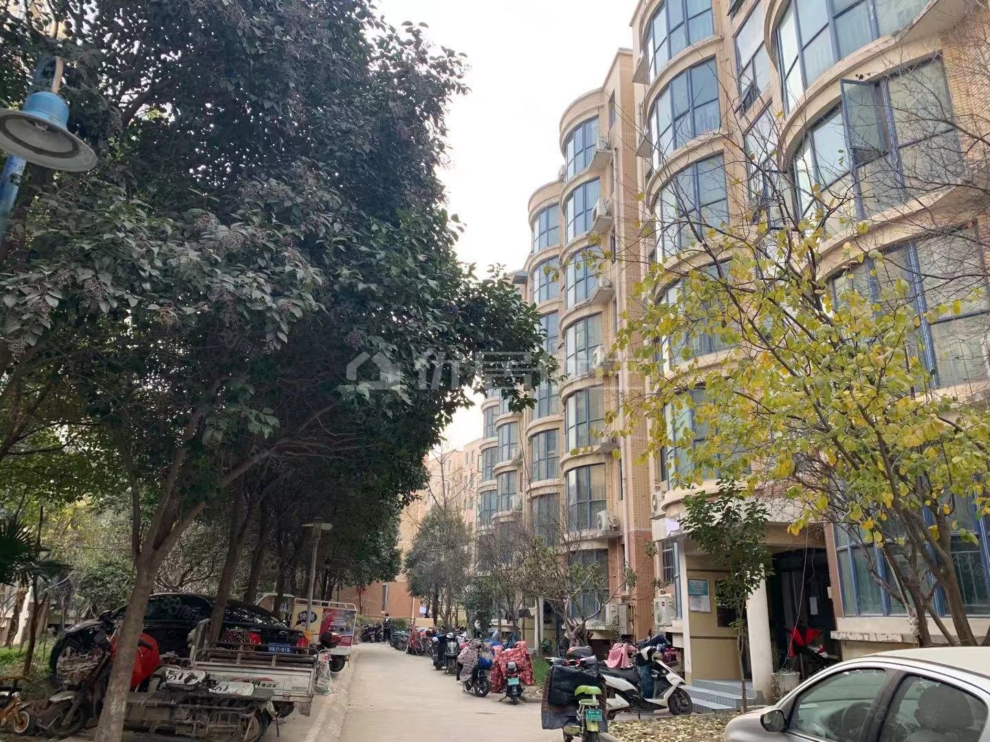 【10图】响水湾精装温馨三房带电梯人民公园旁地铁3号线,响水湾-郑州