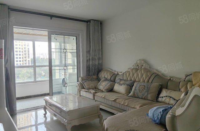 房东着急卖 阿卡六期 电梯房 东边户 免大税