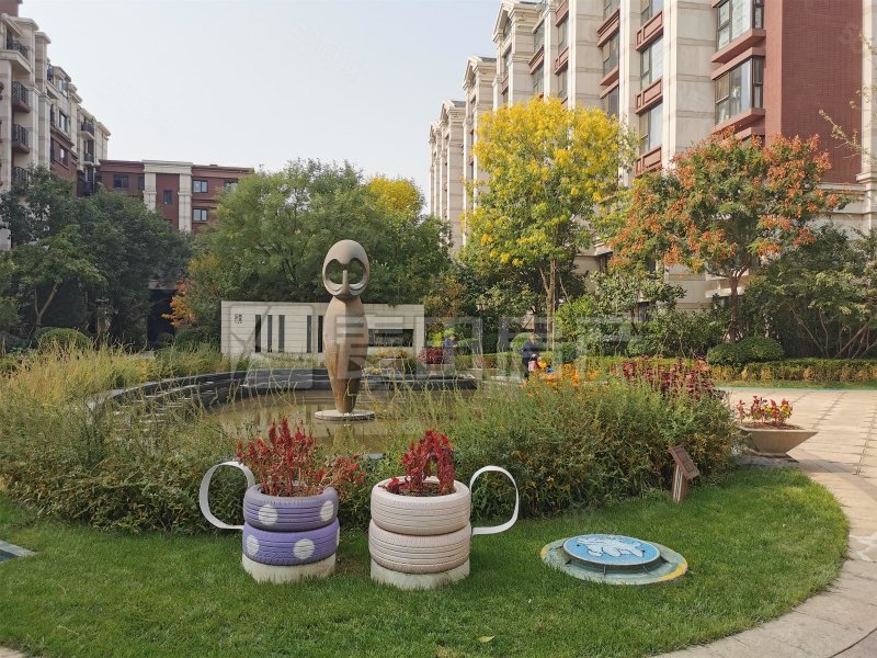 世華龍樾三里3室2廳2衛(wèi)111.52㎡南北1120萬