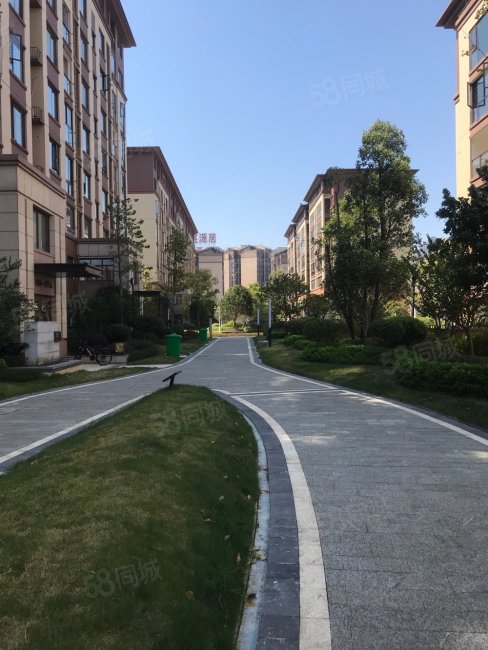 彰泰桃源居 榕湖小学 户型方正 四房急售,彰泰桃源居-桂林58同城