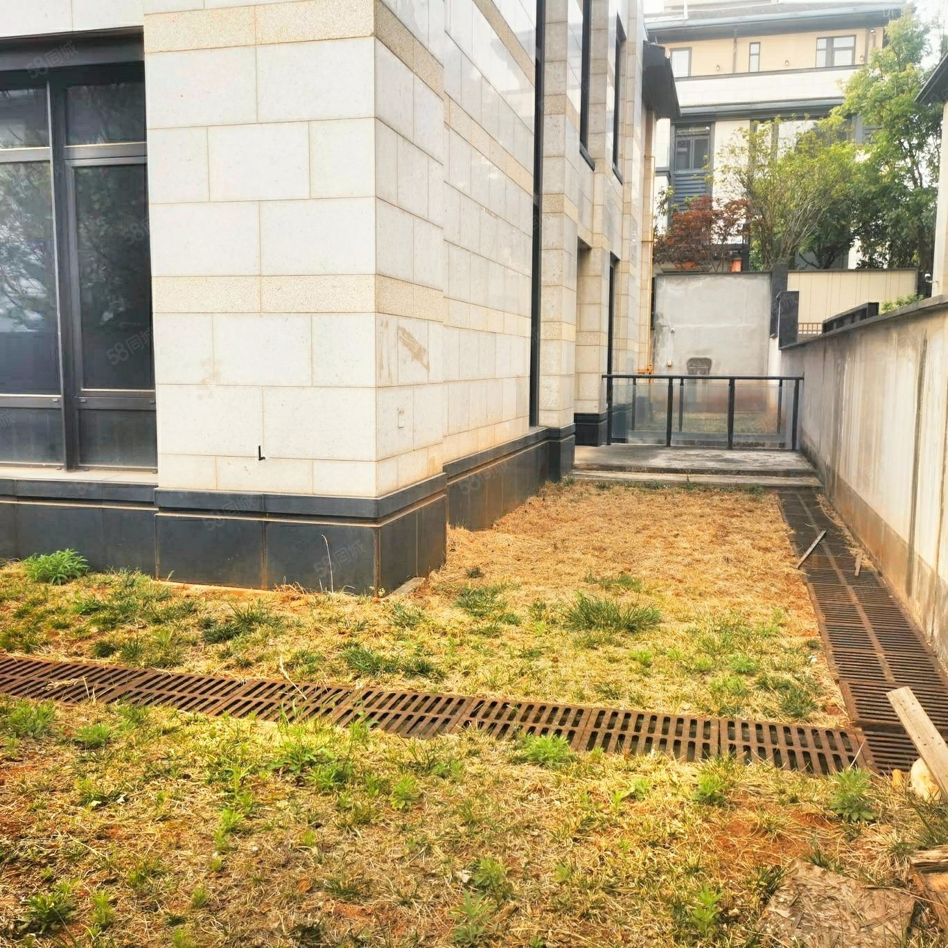 急售华夏天璟湾新出毛坯大双拼别墅带150平米花园