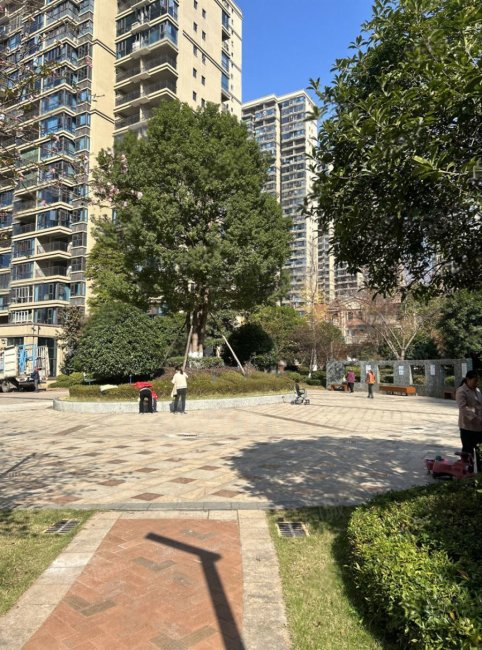 电梯中层南北通透大三房,契税满二,金河湾1881-衡阳58同城