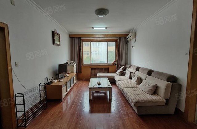 北顺，东昌，三中，房管局家属院，多层二楼 ，独梯独户，