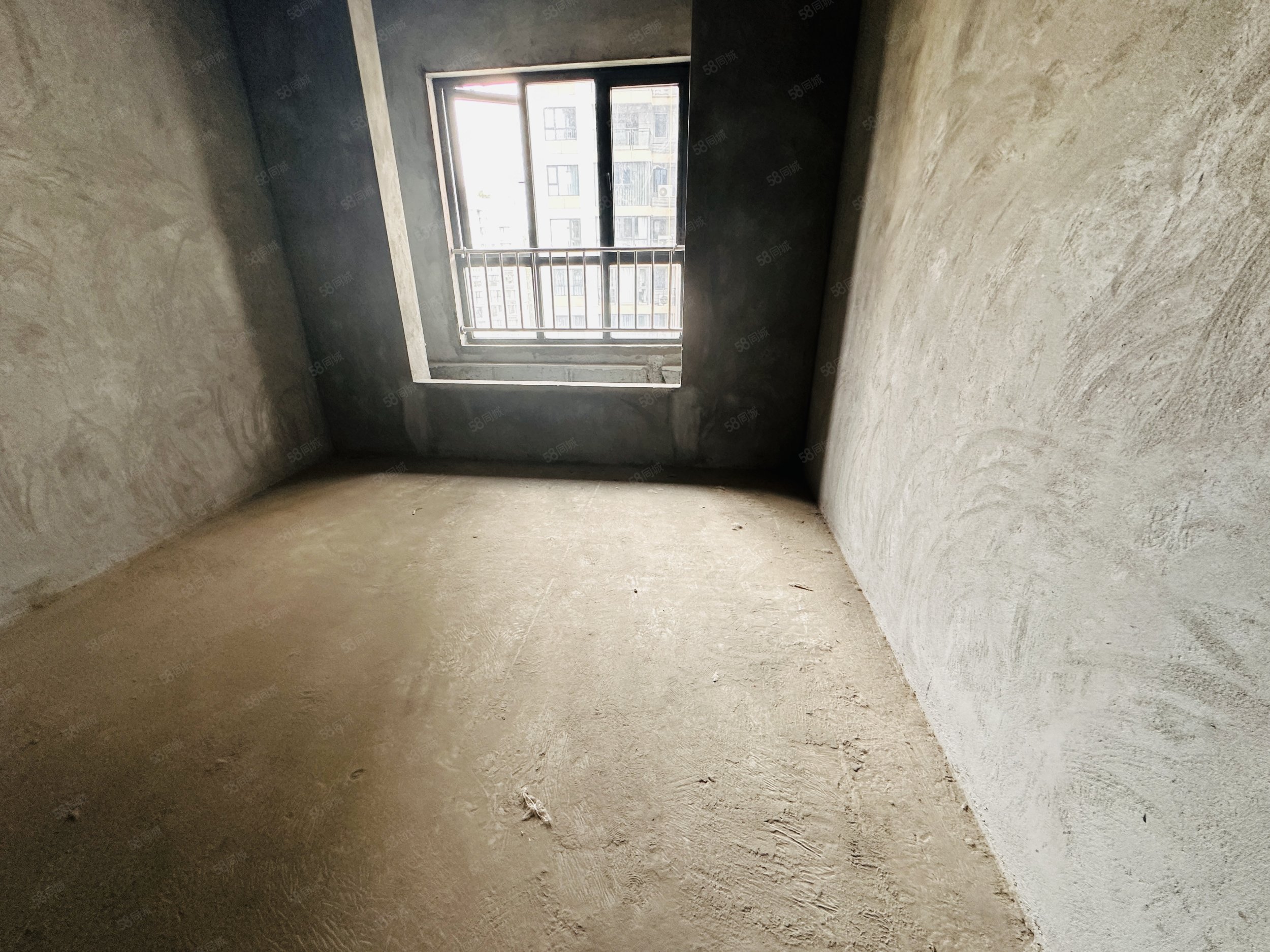 香山苑小区(张湾)3室2厅2卫106㎡南北78万