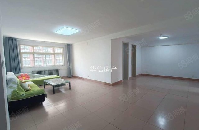 东昌路北宝徕花园旁，山环家园步梯六楼（总高七层）三室朝阳有储
