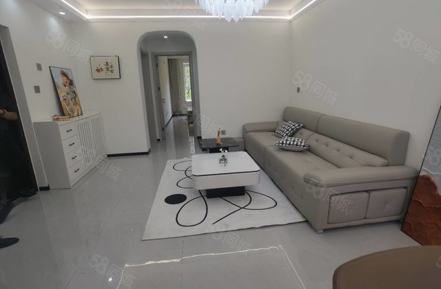 急售香江 昌润路 水城雅居 电梯房 房龄新 精装修随时看房