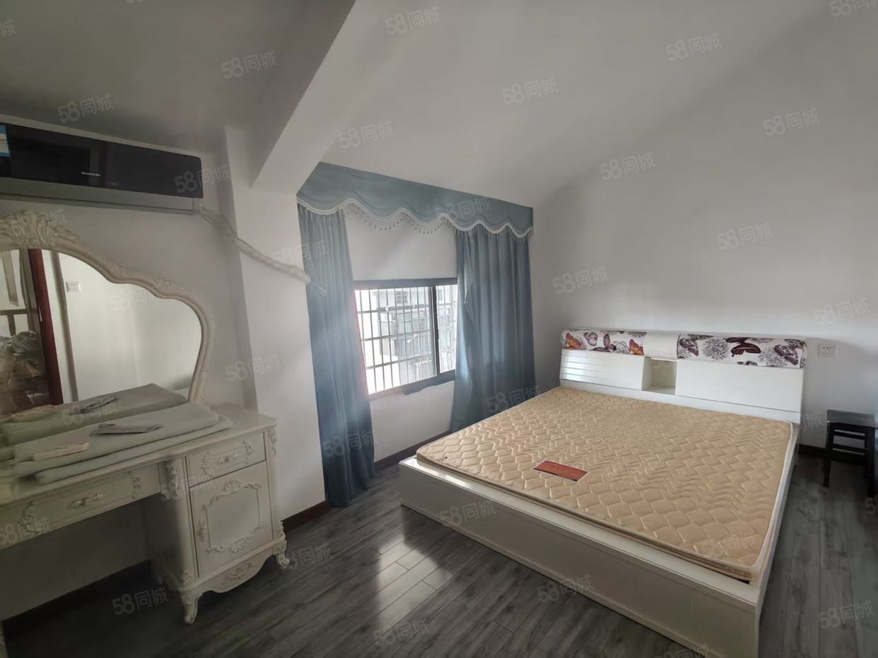 宜教花苑6室2厅4卫123㎡南北168万