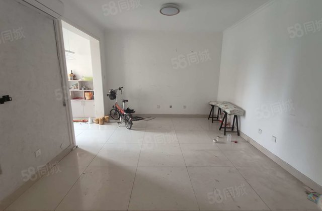 房东急售，实验文轩对面的大学城东苑免大税带车位储藏室可按揭