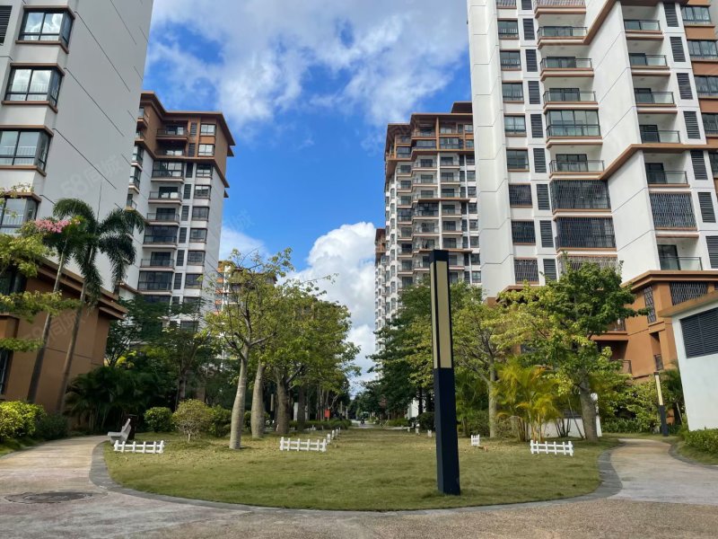 御龙府1室1厅1卫44.25㎡南28万