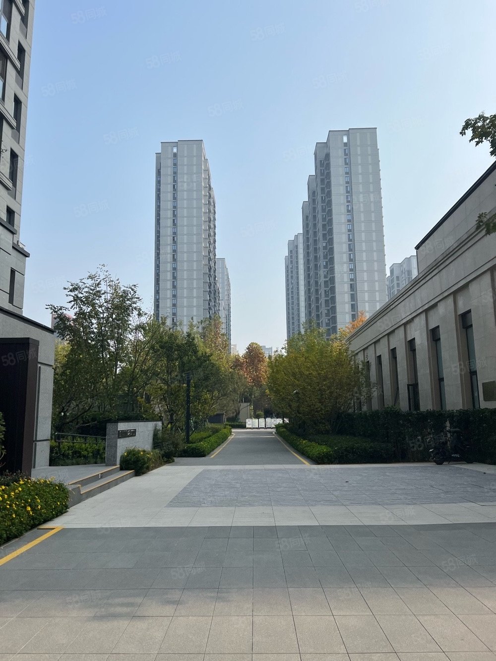 四室 精装空房 带20平大阳台,万科翡翠国宾-西安58同城