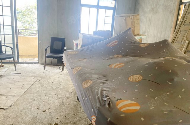 九洲云湾佳苑4室2厅115.94㎡68万二手房图片