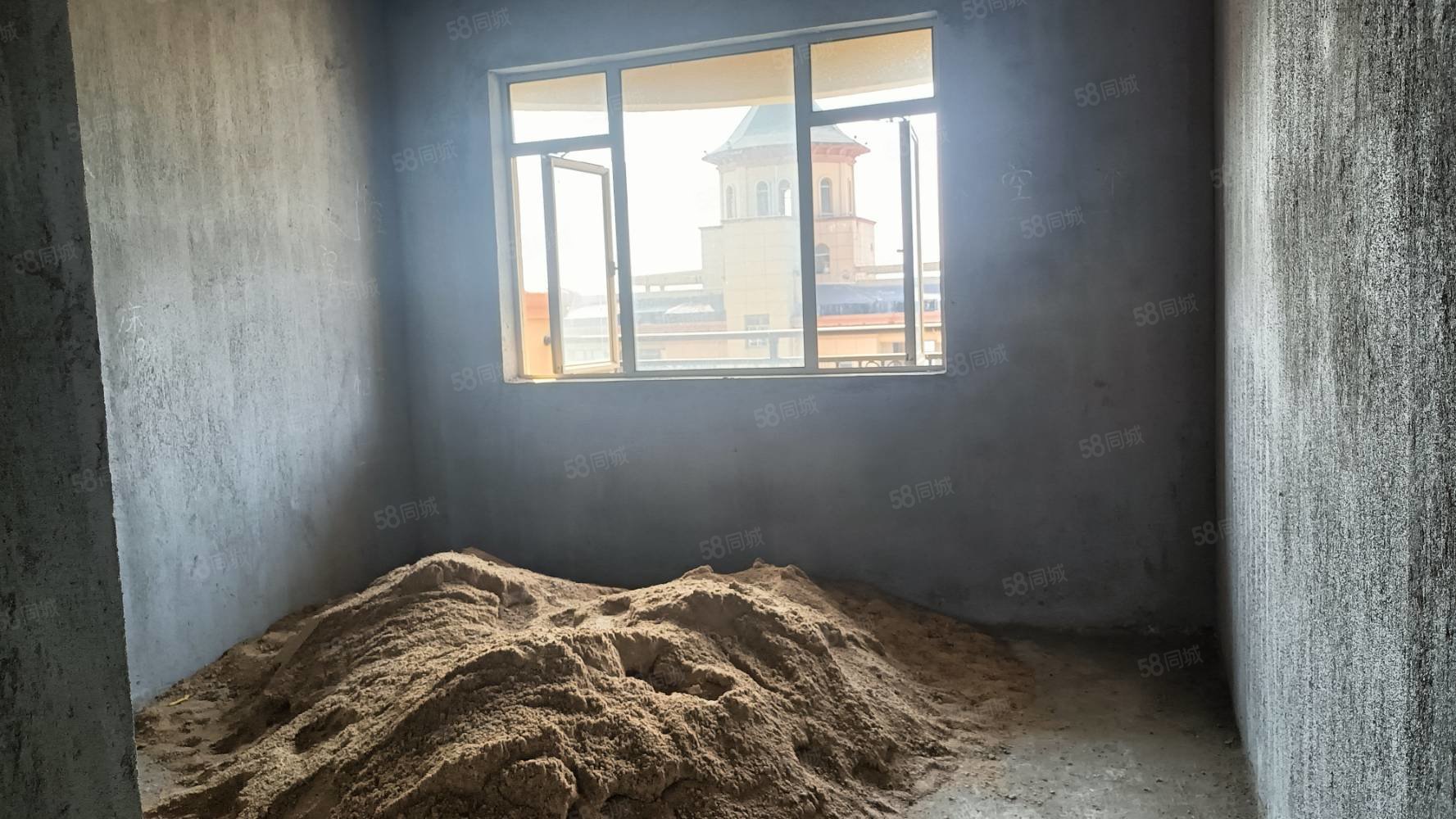 滨江御府3室2厅2卫124.5㎡南北55万