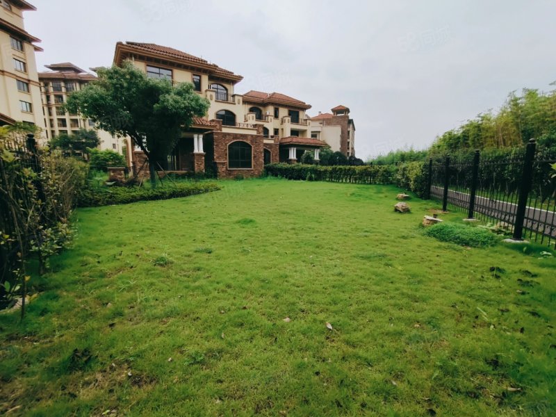 君澜湾山语香缇(别墅)4室2厅3卫420㎡南北454万