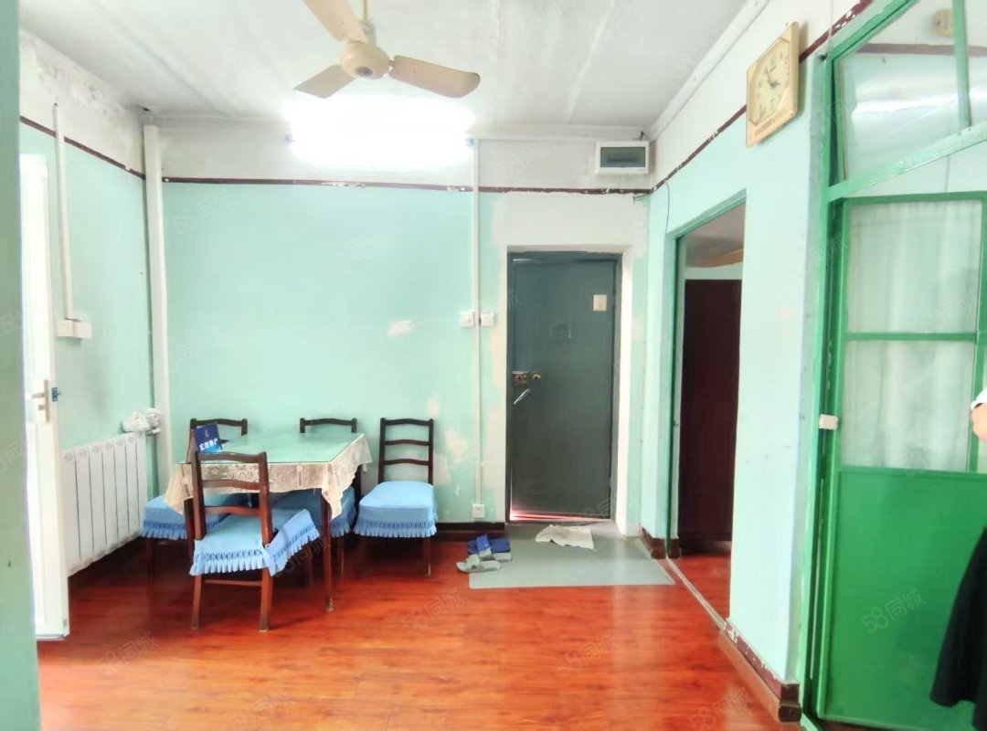 沿河小区2室2厅1卫70㎡南北25万