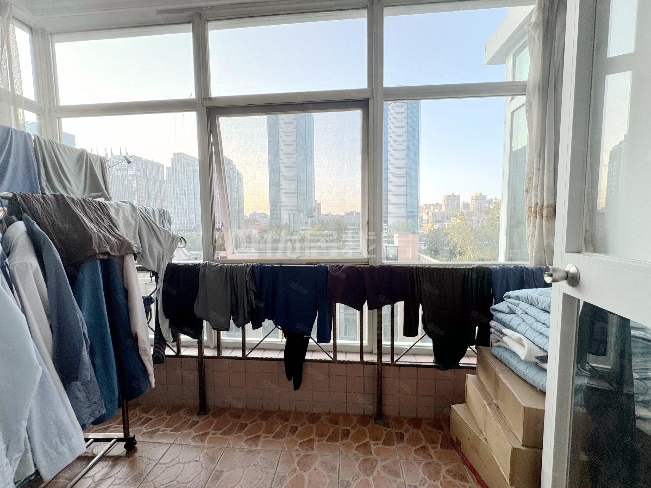 萬(wàn)豪國(guó)際公寓1室1廳1衛(wèi)67.69㎡北410萬(wàn)