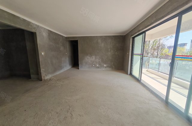 新鸥鹏教育城4室2厅138㎡53.8万二手房图片