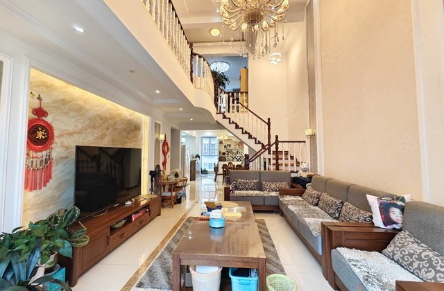 金色花园4室2厅210㎡98万二手房图片