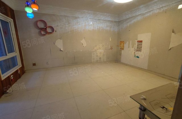 阳光 实验月亮湾  电梯好楼层 正规三室！单价七千多！