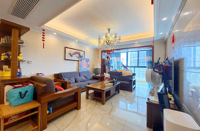 中德英伦联邦(B区)4室2厅129.67㎡315万二手房图片