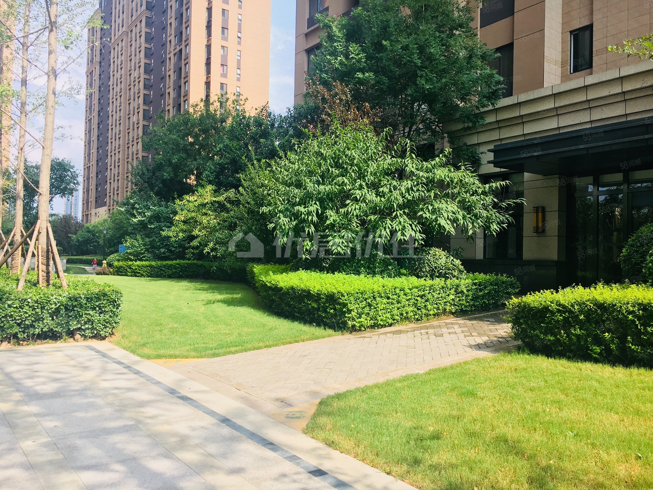 三桥地铁口 保利金香槟 毛坯三室 纯南户型 企业力荐诚意出售