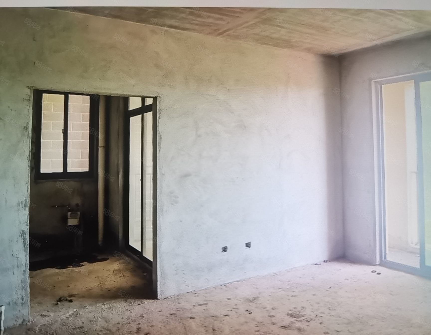 泉倾天下3室2厅2卫90.65㎡南47万