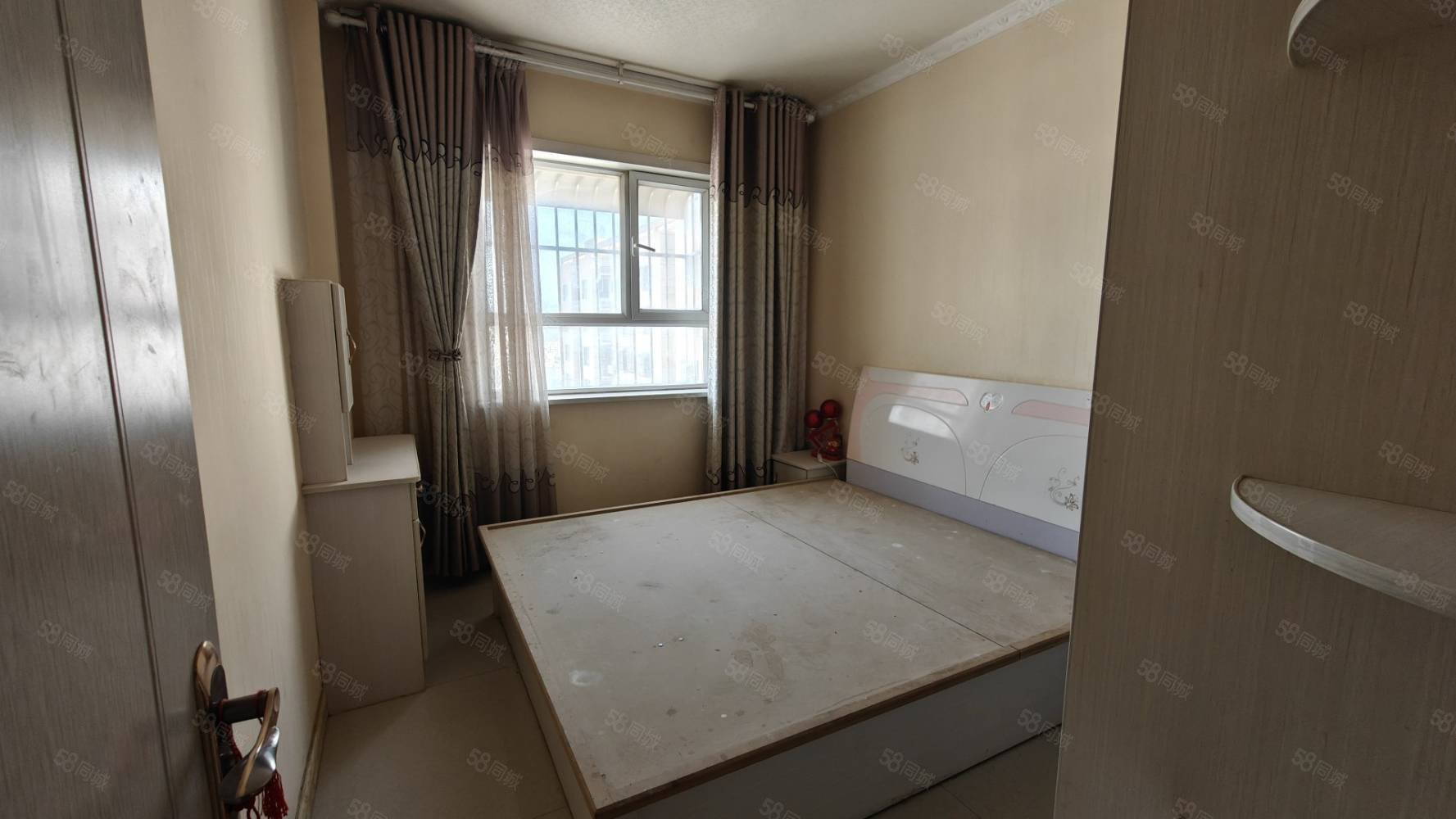 新苑名府3室2厅2卫132㎡南北49.8万