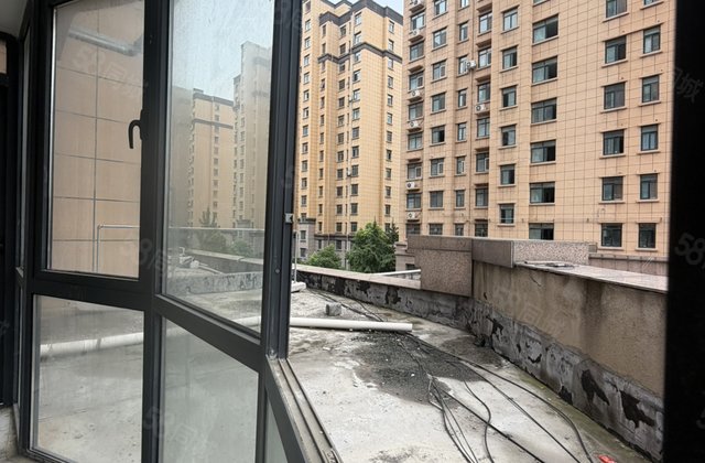 中央城邦3室2厅118㎡45万二手房图片