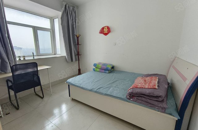 急售一实验，送车位，中间楼层，南湖新城区政府，玖樟台城市芳华