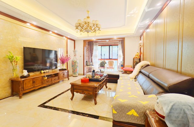 八方小区(C区)3室2厅138.91㎡338万二手房图片