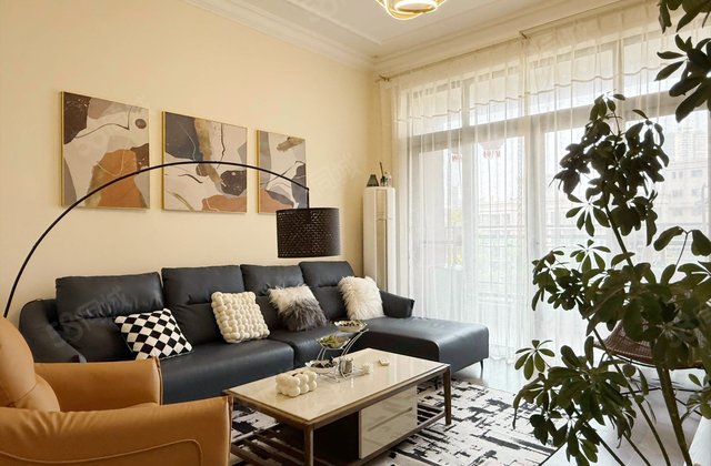 御龙天峰3室2厅111.7㎡138万二手房图片