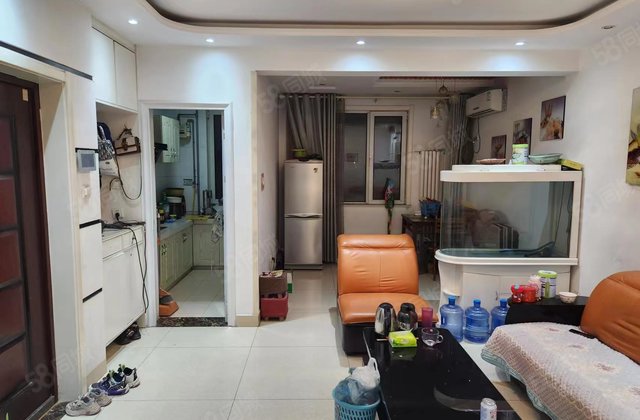 铁路安民小区 火车站北邻  精装修 电梯好楼层 送储藏室