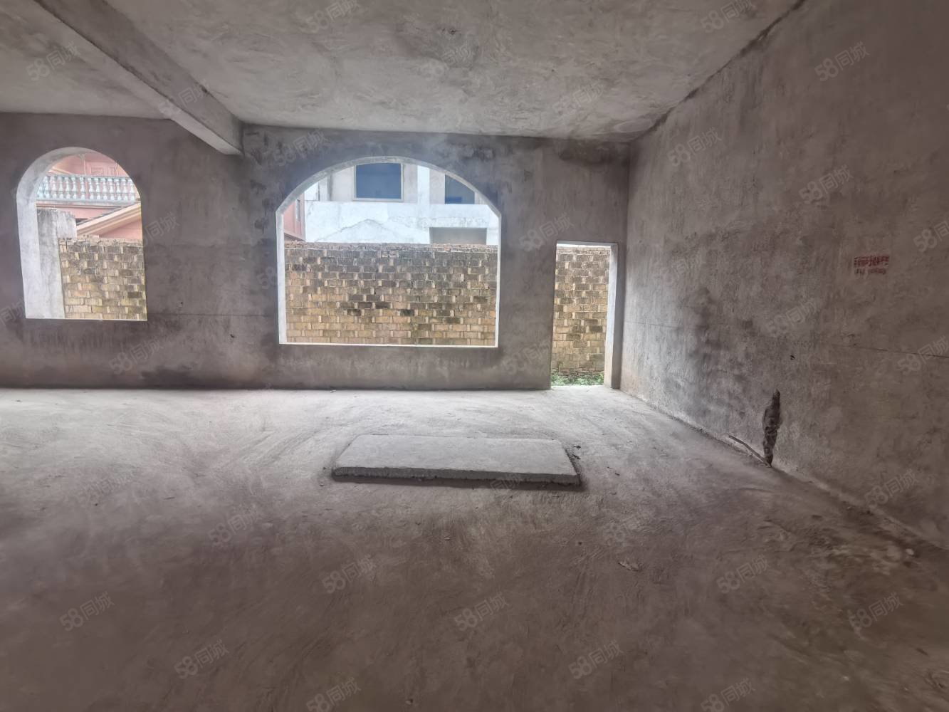 袁山西路别墅8室3厅3卫260㎡南北169万