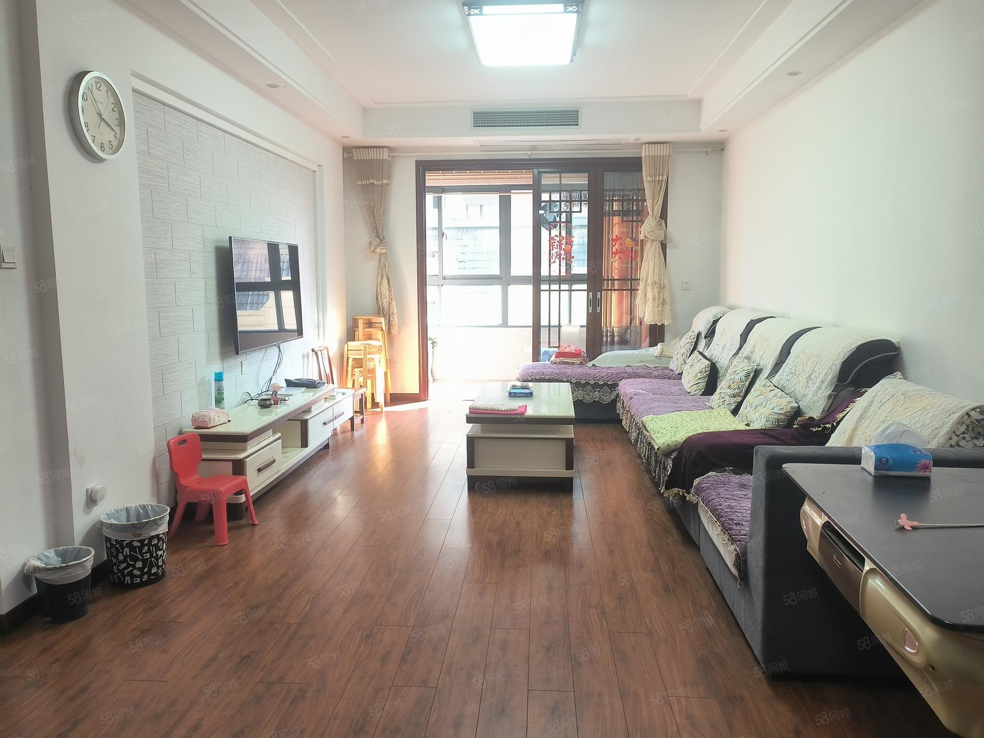 国瑞蓝山郡3室2厅2卫128.5㎡南北71万