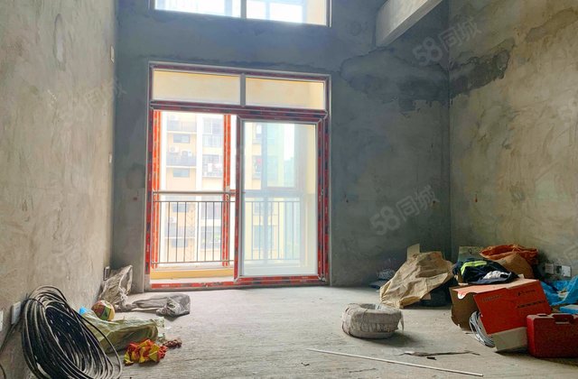 越昕晖1室1厅81.45㎡55万二手房图片