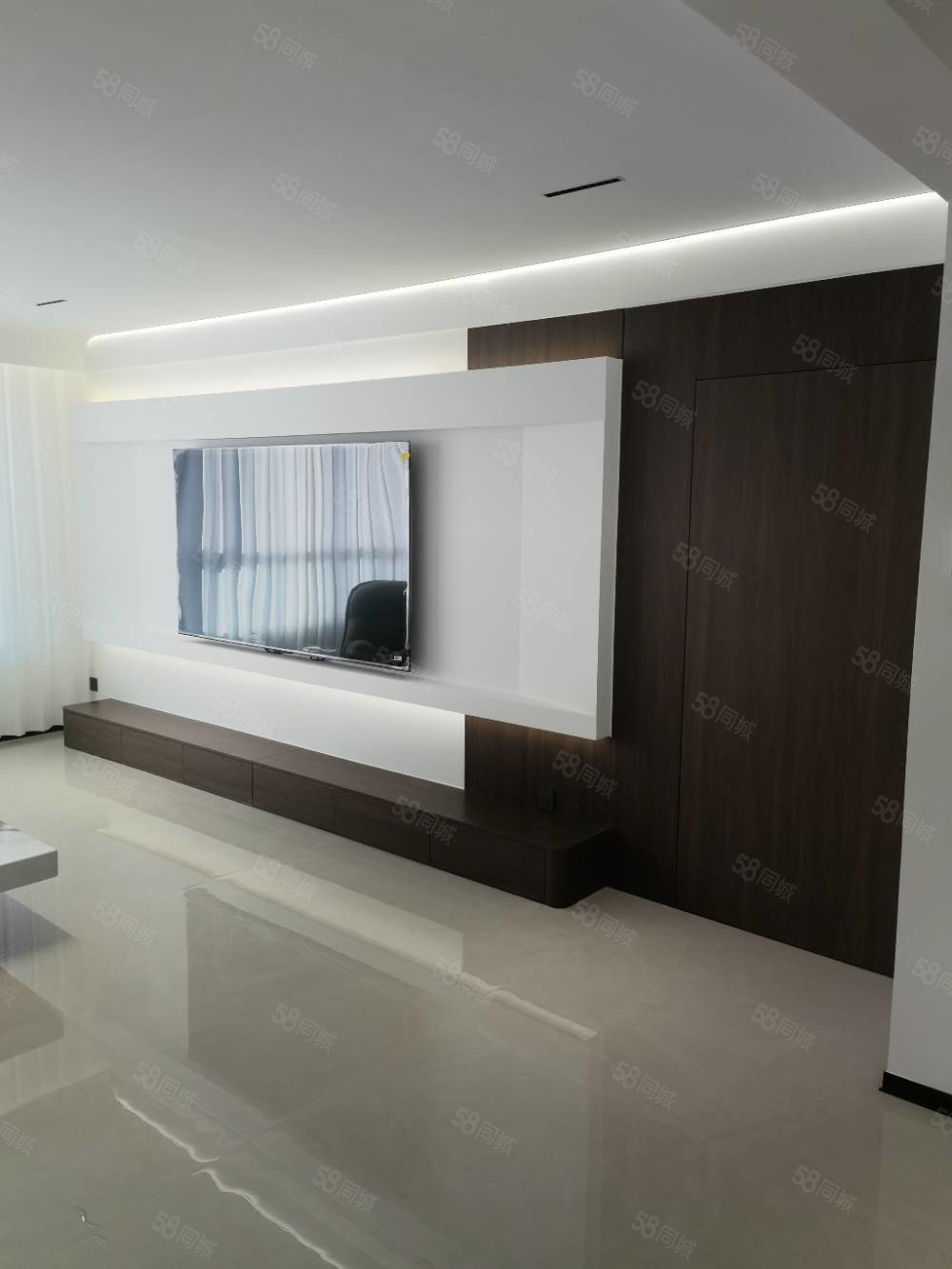 海龙新城3室2厅2卫170㎡南北118万