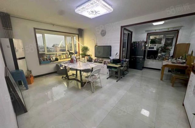 带车位储藏室 文轩本部 外国语第二实验  采光充足