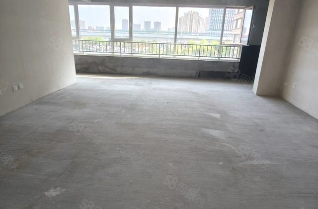 睿湖时代3室2厅152㎡137万二手房图片