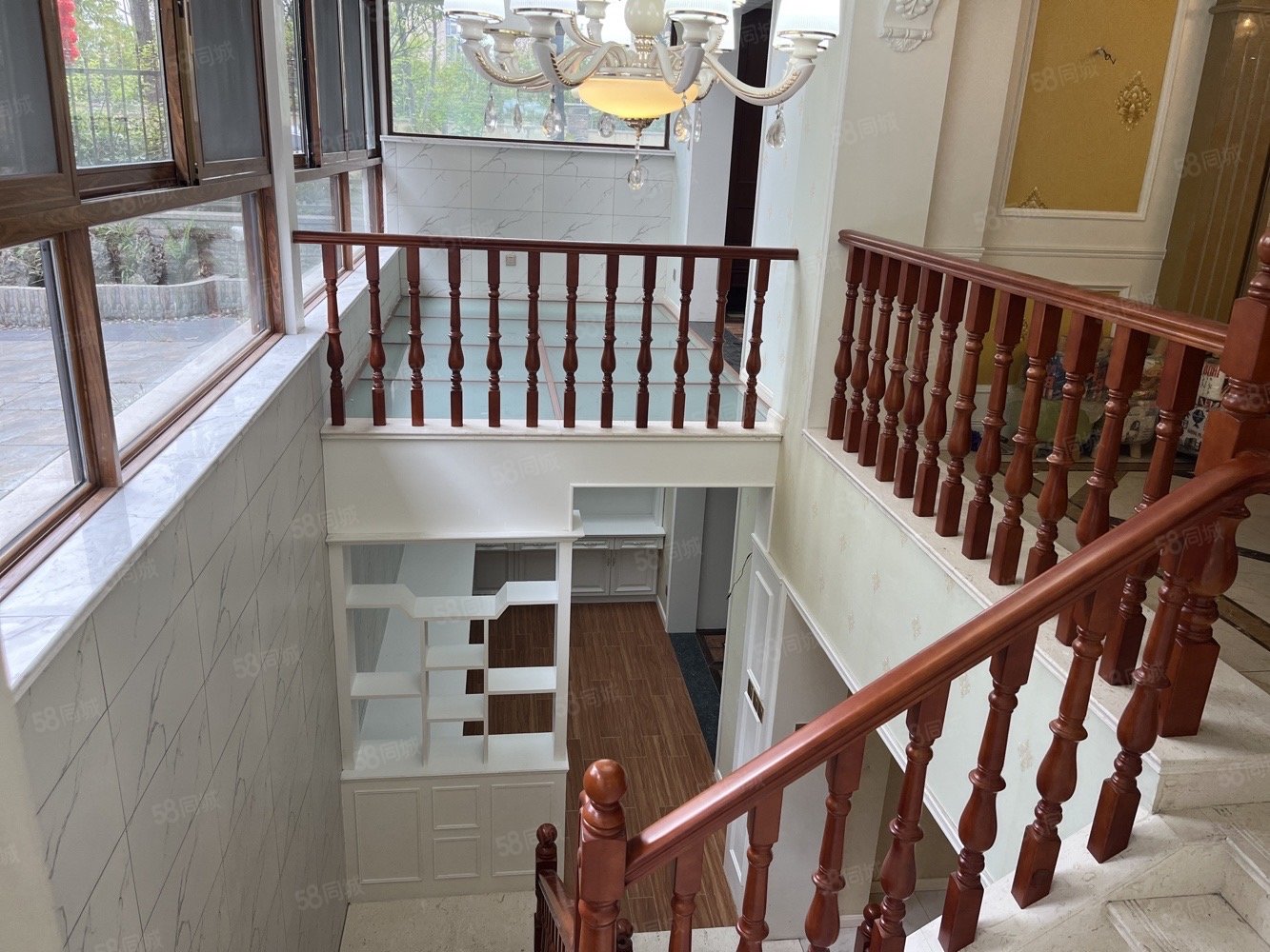 推荐一跃负一两层豪华装修花园洋房直接领包入住