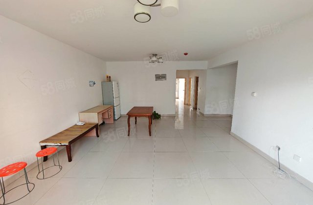 民生凤凰城1号院南邻，四号院120平送储，好楼层新一中外国语