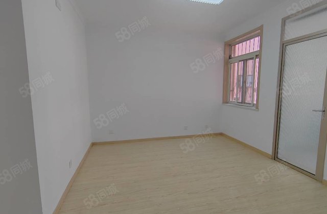 三里铺风景小区 精装好房 出行方便 商圈成熟 居住密度低