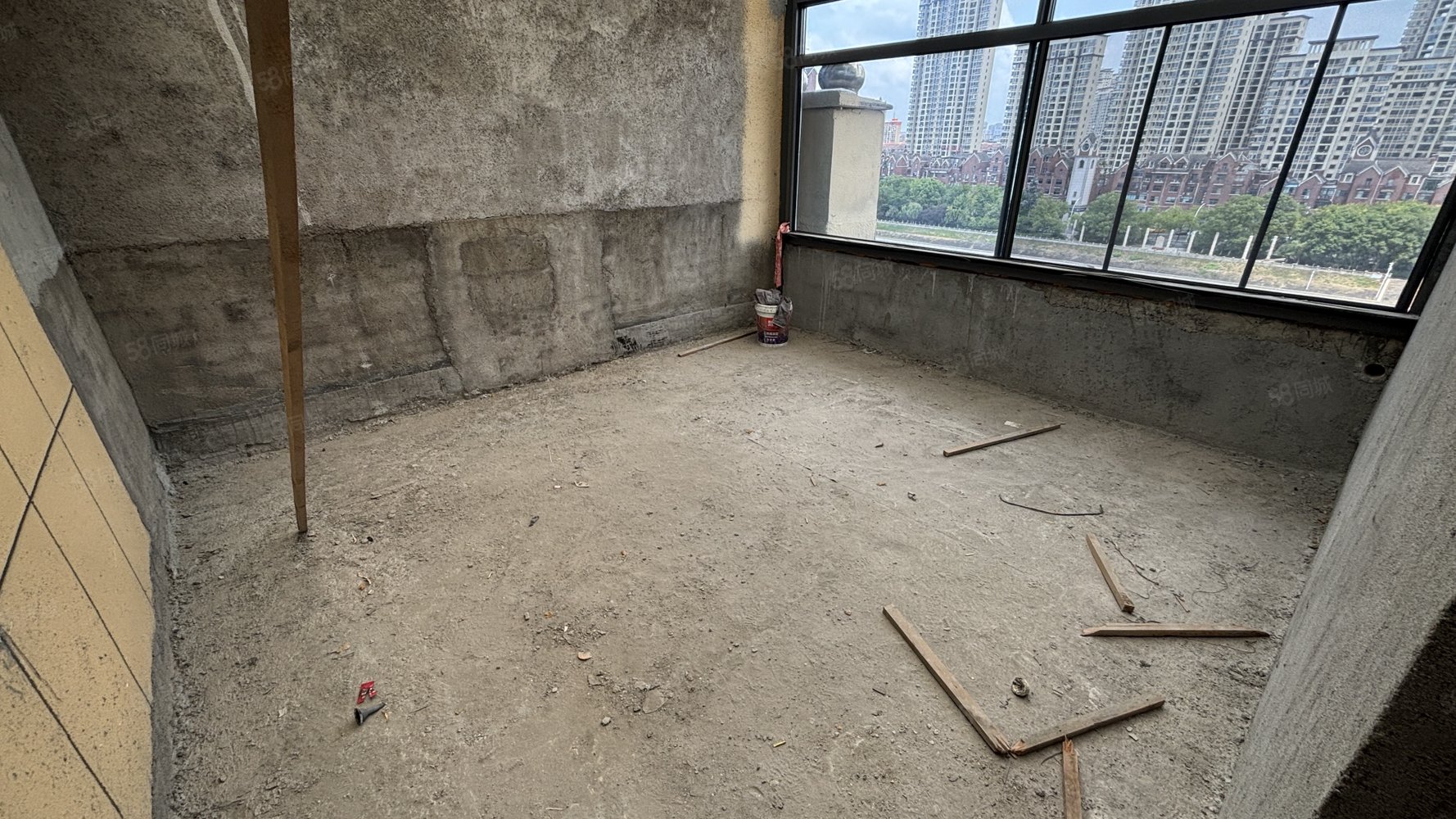 秀江印象7室2厅2卫270㎡南北150万